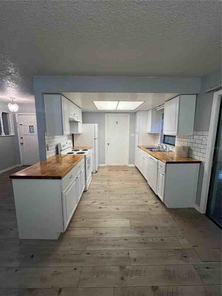 1512 E 1st Ave - Photo 5 of 22