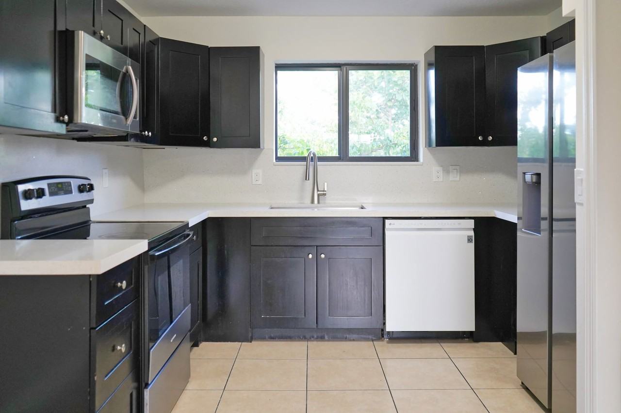 1489 Nw 59th St #1489 - Photo 7 of 8