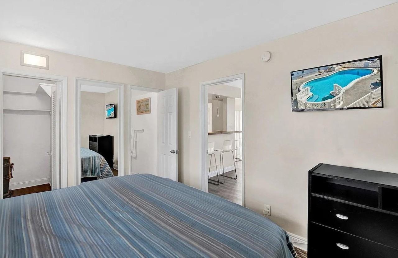 3226 Northeast 12th Street #2A - Photo 6 of 8