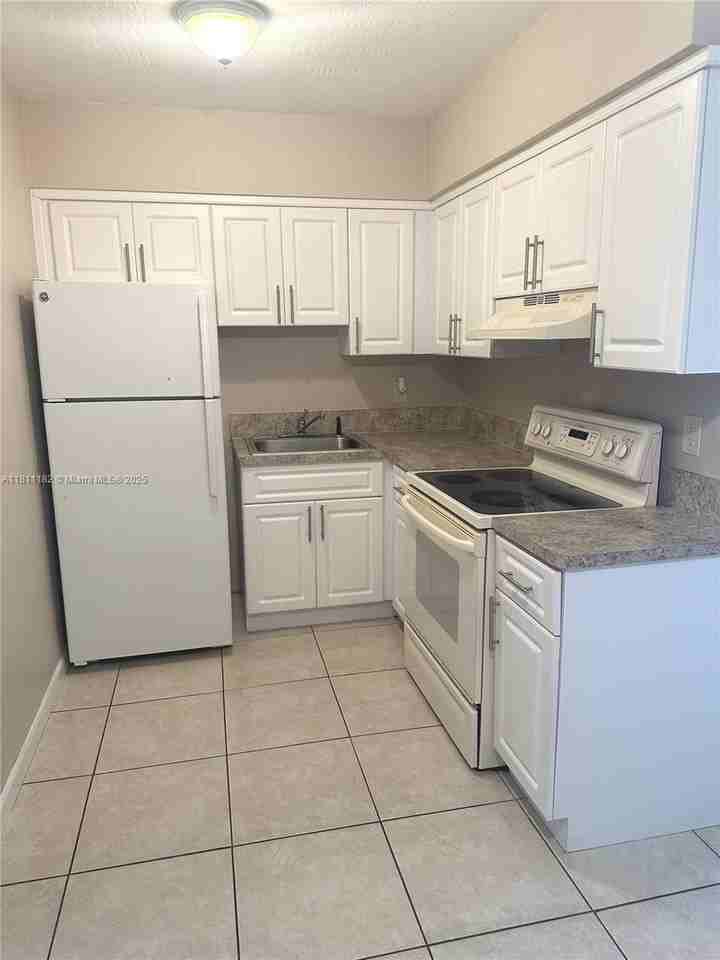 5910 Ne 18th Ave #16A