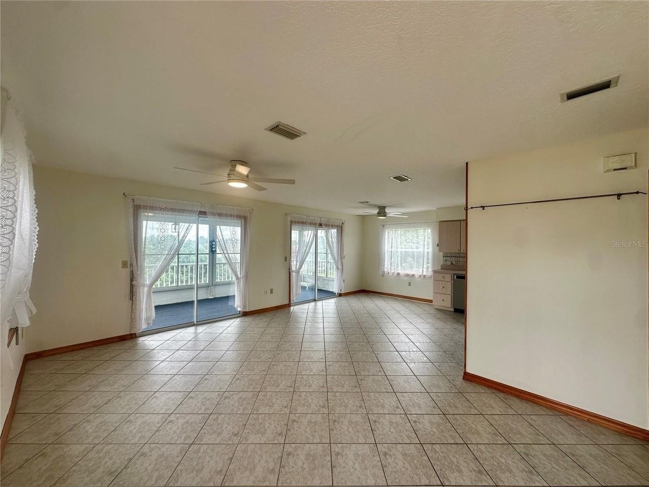 709 S Lake Starr Blvd - Photo 2 of 33