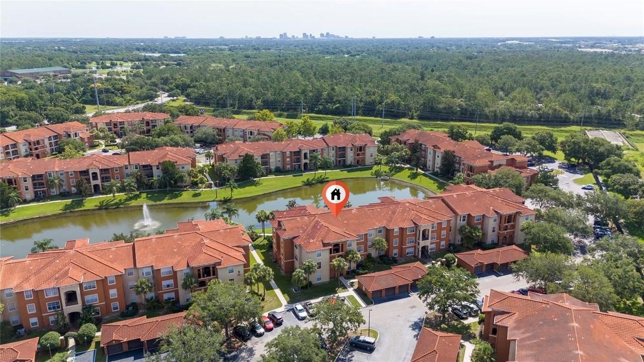 5548 Metrowest Blvd #202 - Photo 5 of 28