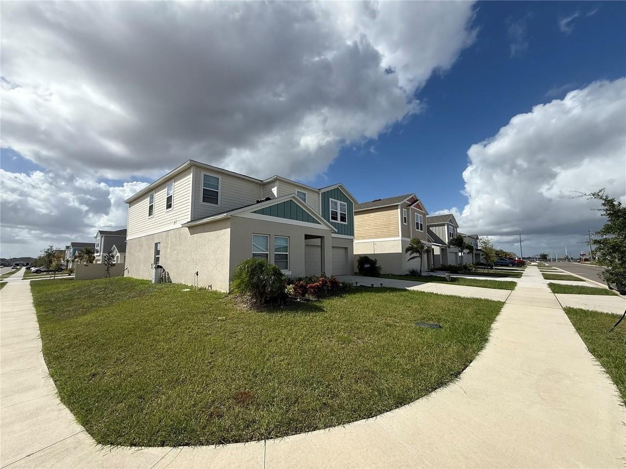 3464 Dahlia Dr - Photo 3 of 41