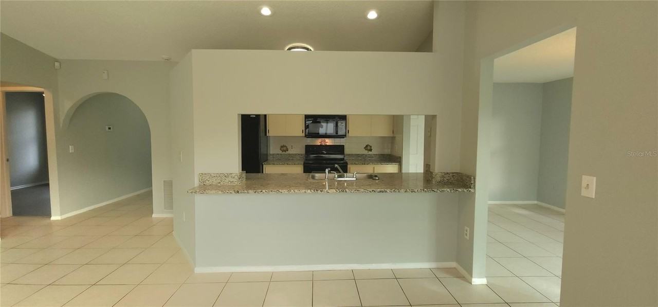 7515 Leon Ave - Photo 6 of 27