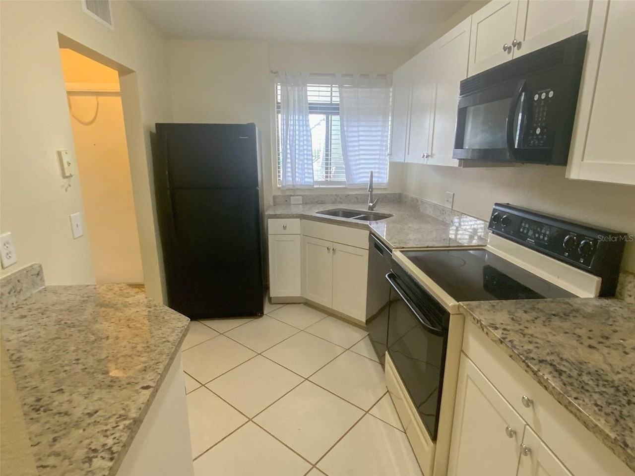 2002 Blue Hawk Ct #1714 - Photo 6 of 39