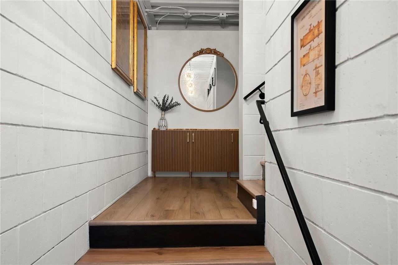 1312 E Washington St - Photo 3 of 24