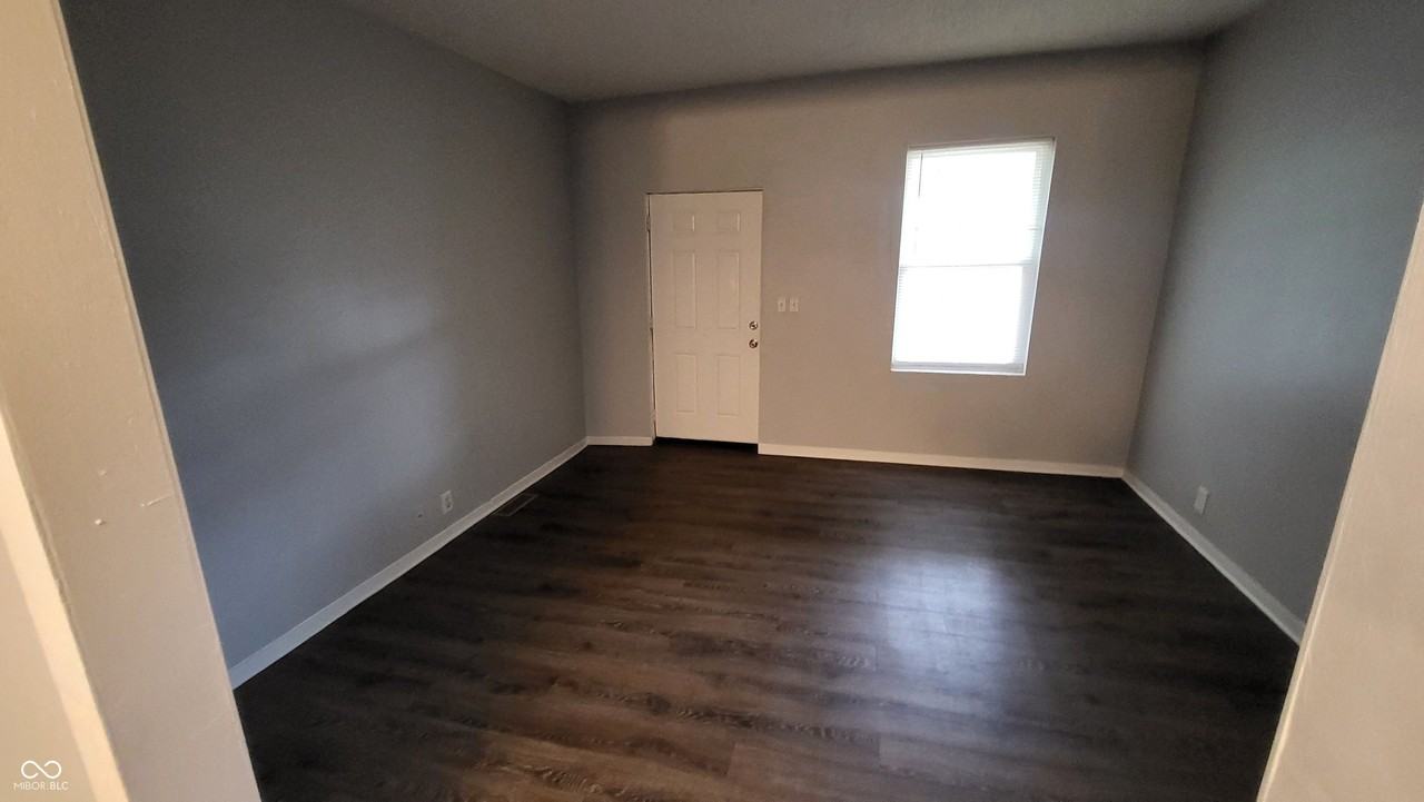 655 Birch Ave - Photo 5 of 18