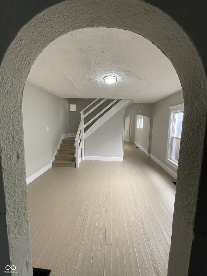 1005 Harlan St - Photo 7 of 18