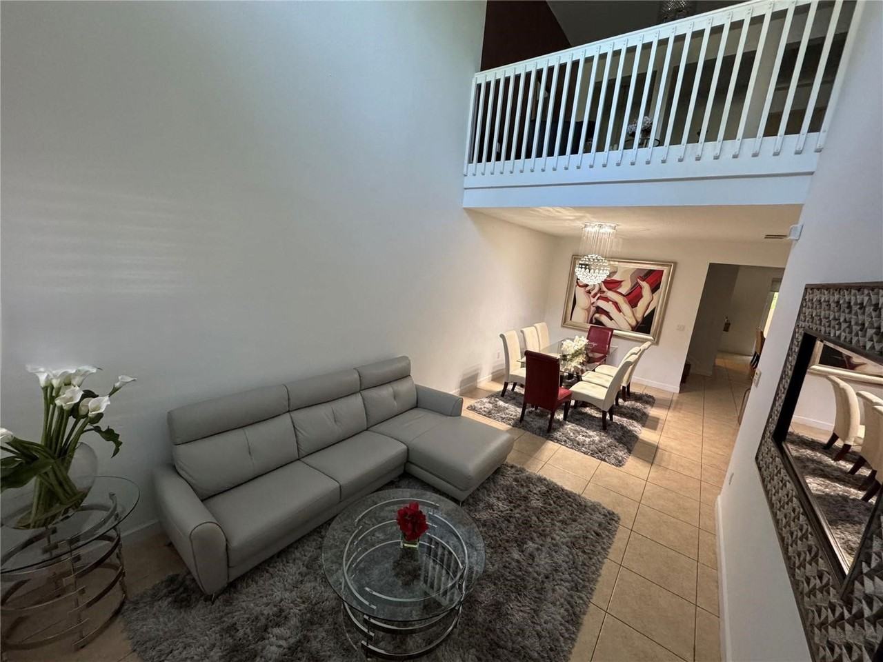 10748 Nw 74th Ter - Photo 4 of 8