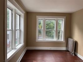featured image of 249 Mclean Ave #4A
