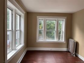 249 Mclean Ave #4A - Photo 1 of 1