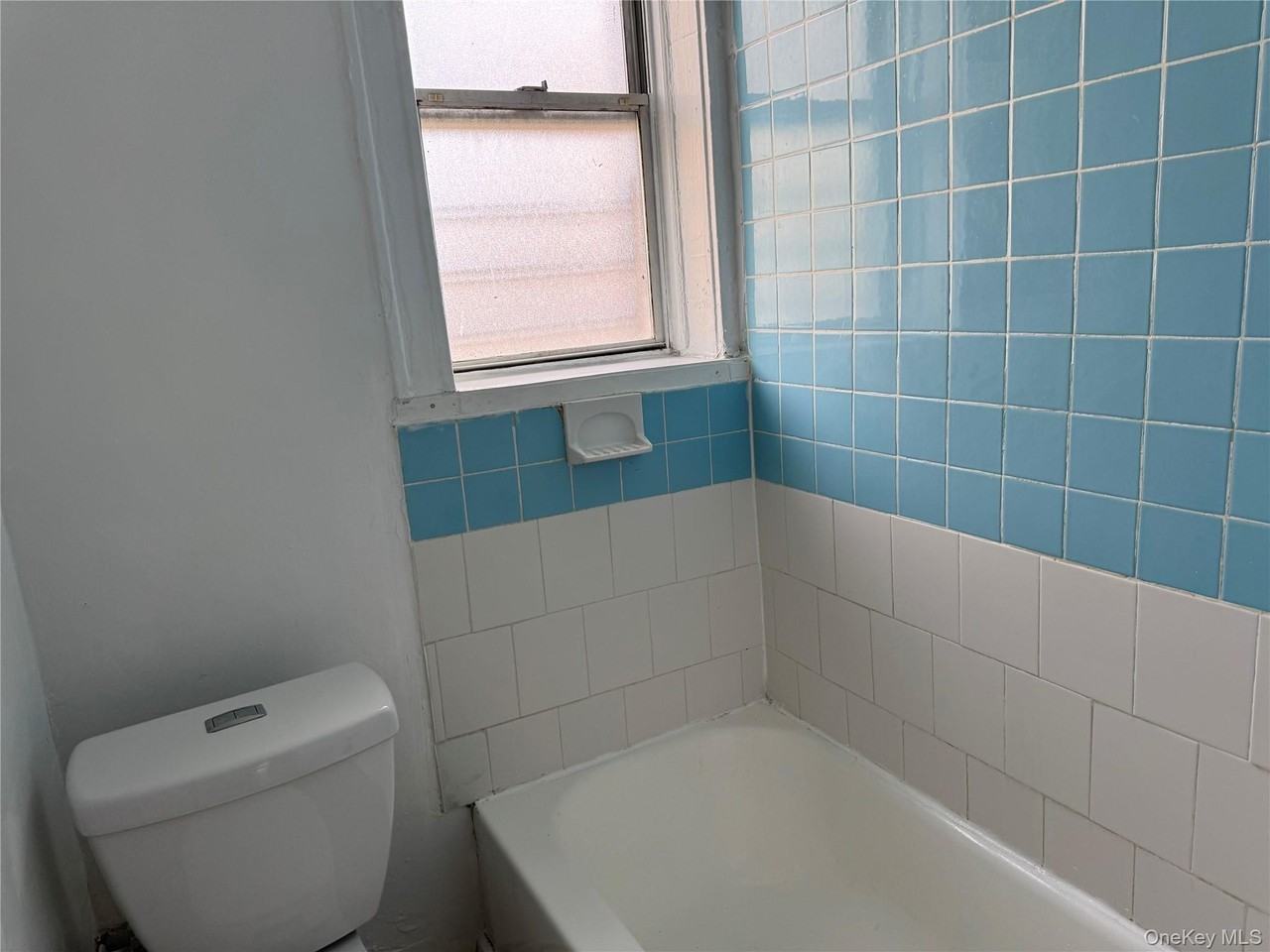 249 Mclean Ave #4A - Photo 3 of 4