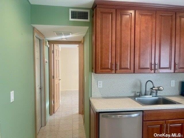 325 S 8th St - Photo 4 of 13