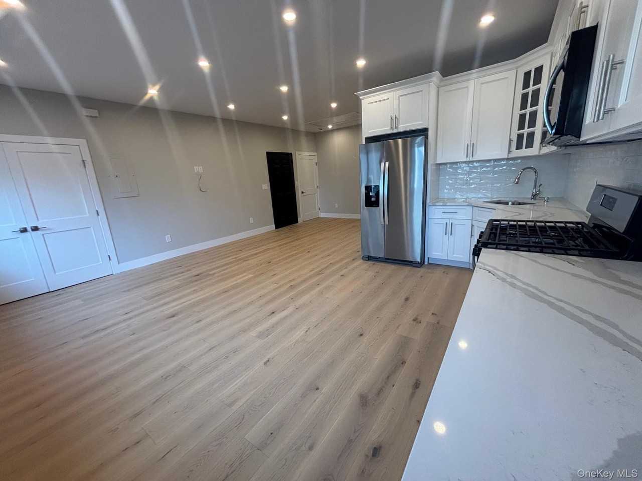 159 Harrison Ave #B - Photo 4 of 16