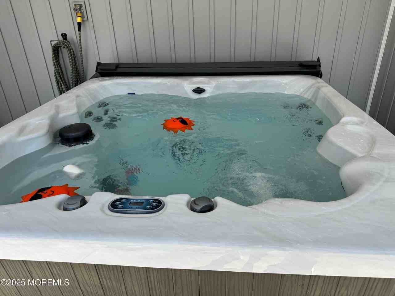 141 Osborne Ave - Photo 3 of 48