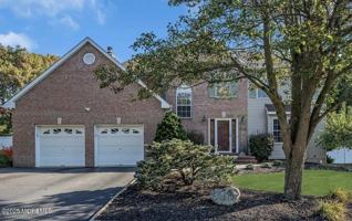 featured image of 32 Sarah Ln