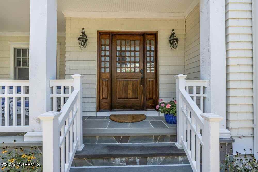 420 Tuttle Ave - Photo 6 of 43