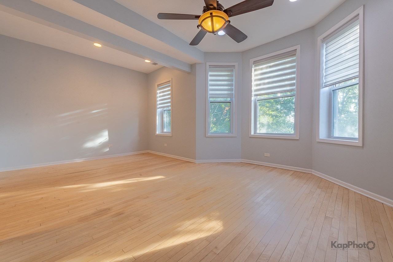 3328 S Emerald Ave #3 - Photo 6 of 27