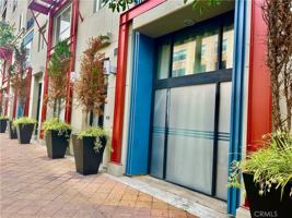 featured image of 300 E 4th St #101