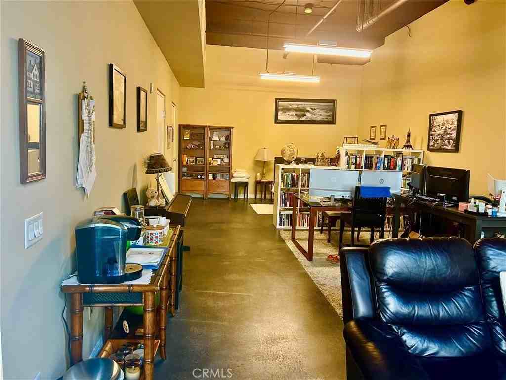 300 E 4th St #101 - Photo 7 of 50