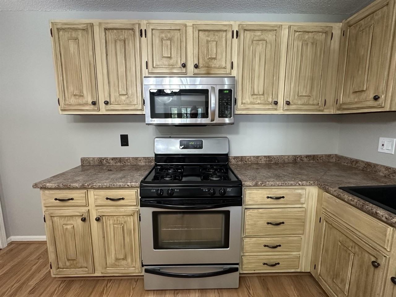 23 Country Club Dr #39 - Photo 3 of 12