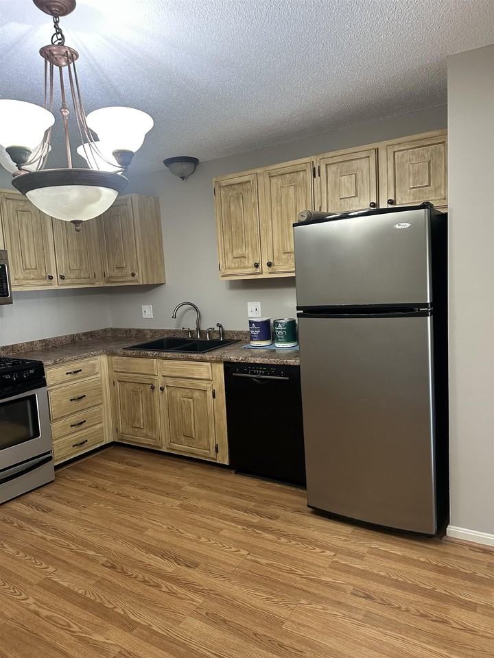 23 Country Club Dr #39 - Photo 4 of 12