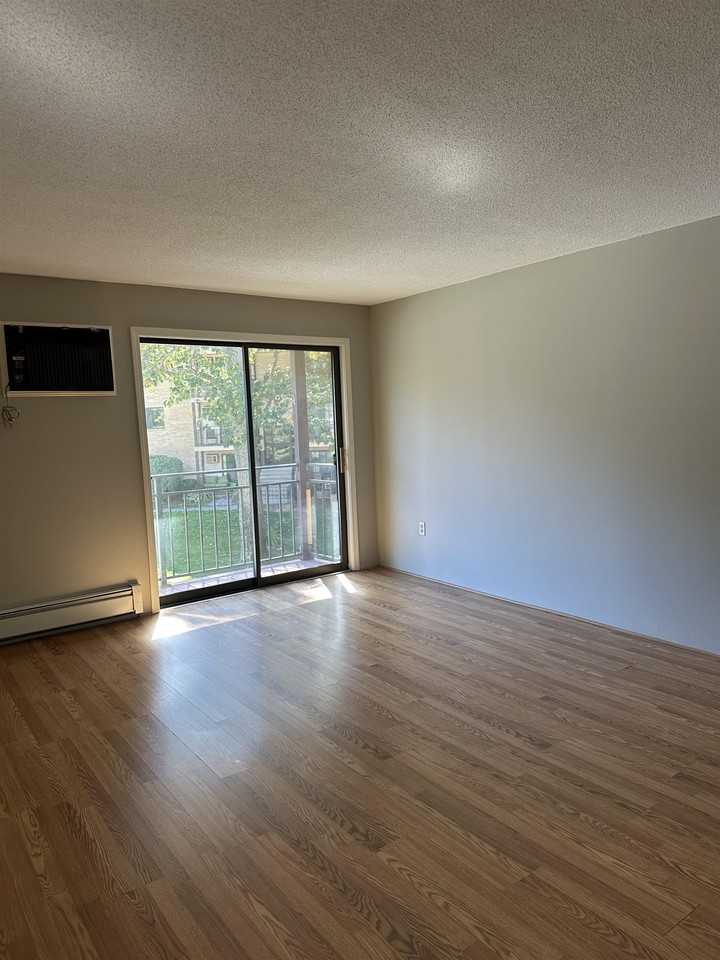 23 Country Club Dr #39 - Photo 7 of 12