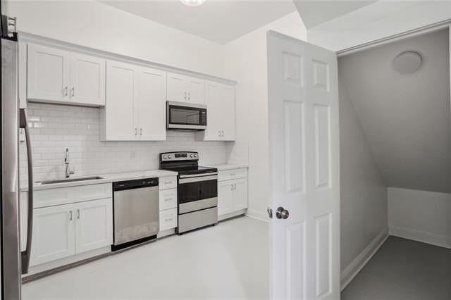 3830 Dauphine St - Photo 4 of 14