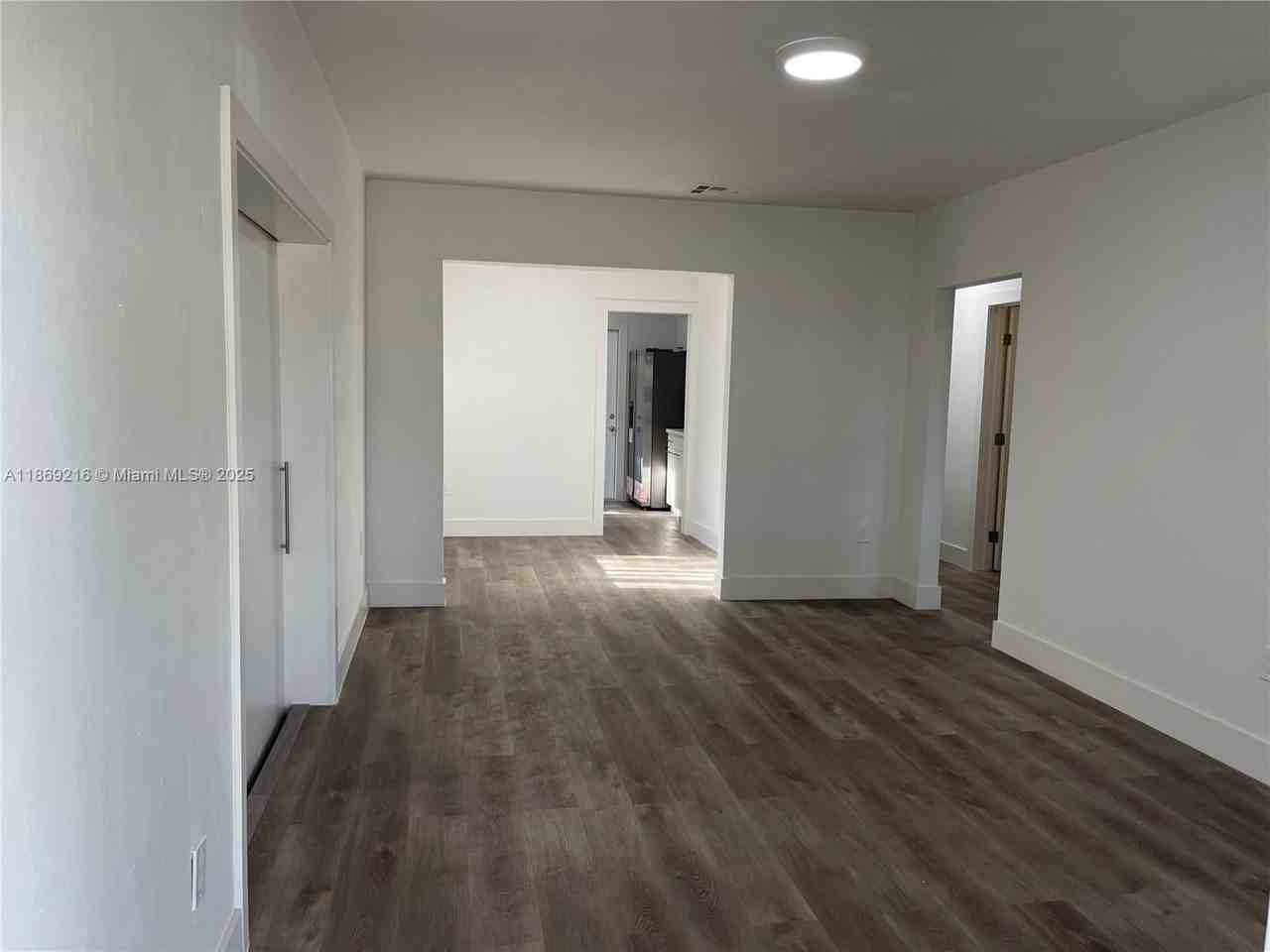 771 Ne 137th St - Photo 2 of 8