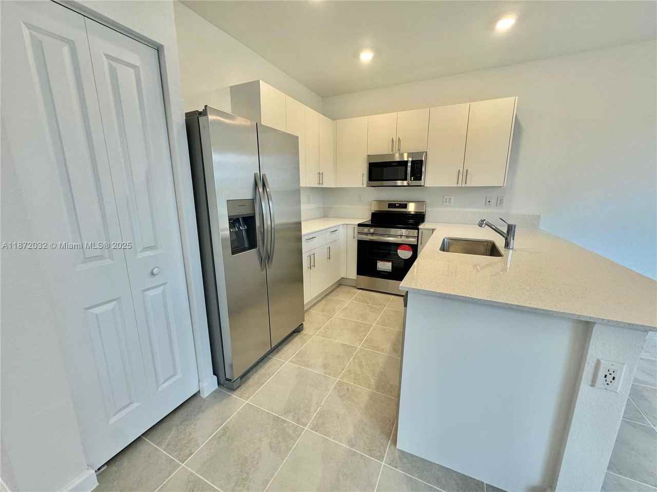1355 Se 7th Ter - Photo 2 of 8