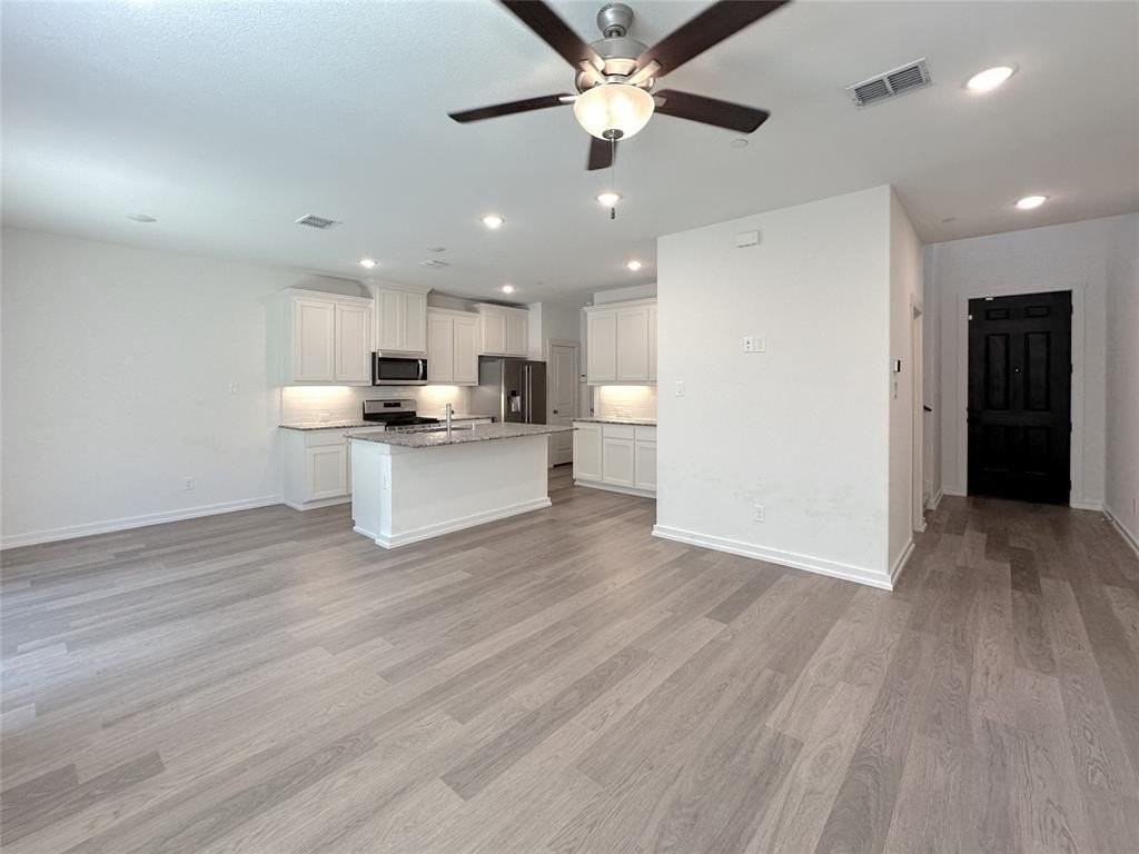 2740 Majesty Dr - Photo 5 of 25