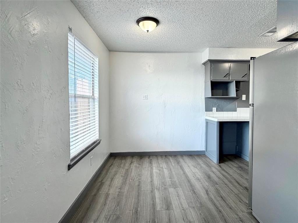 2526 Louise St #B - Photo 5 of 11