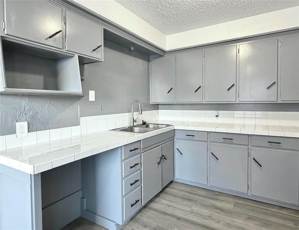 2526 Louise St #B - Photo 7 of 11