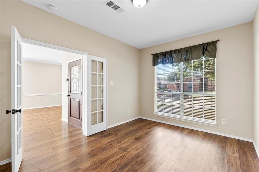 2028 Austin Drive - Photo 5 of 39