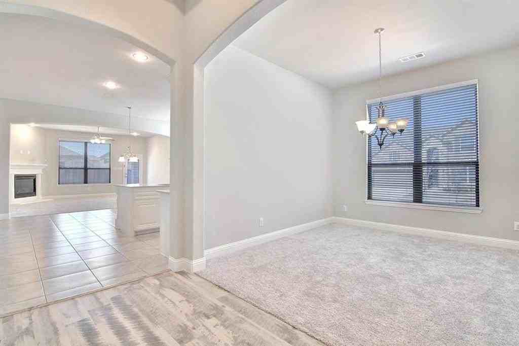 2417 Griffith Park Dr - Photo 3 of 27