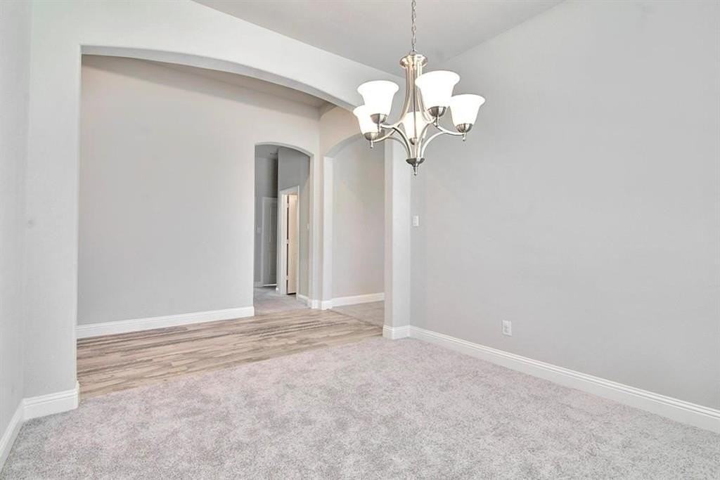 2417 Griffith Park Dr - Photo 6 of 27