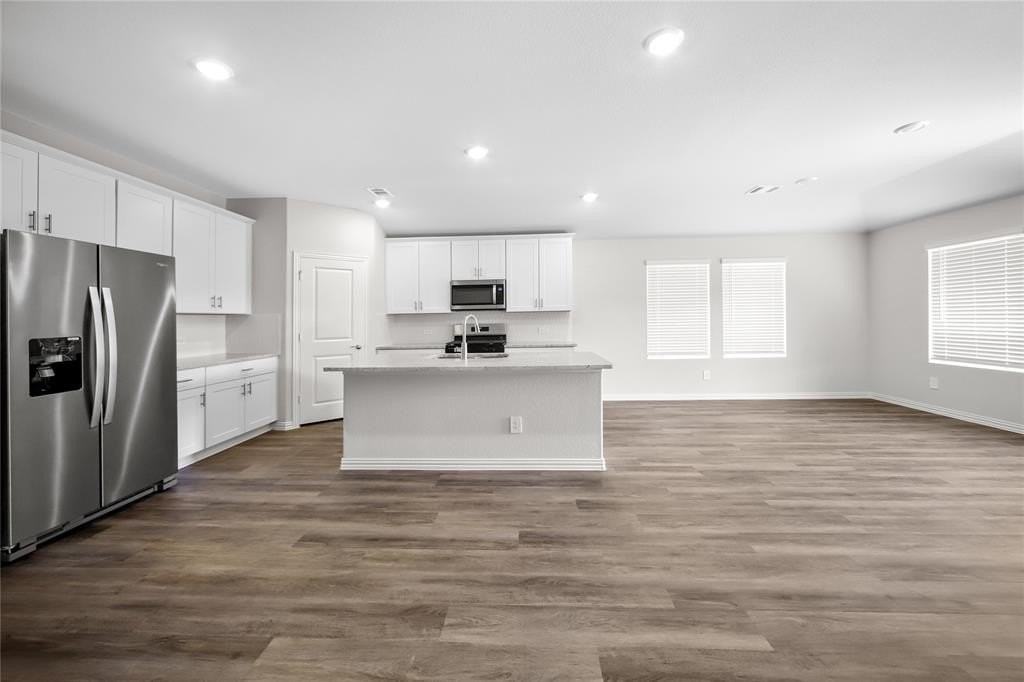 707 Whispering Winds Trl - Photo 3 of 16