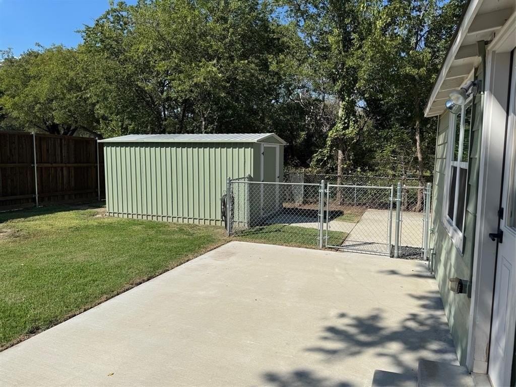 917 Anna St - Photo 7 of 18