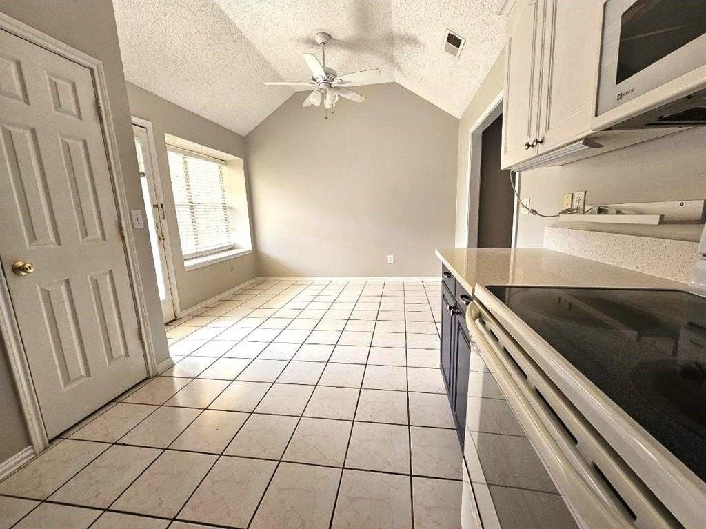 7961 King Arthur Rd - Photo 7 of 28