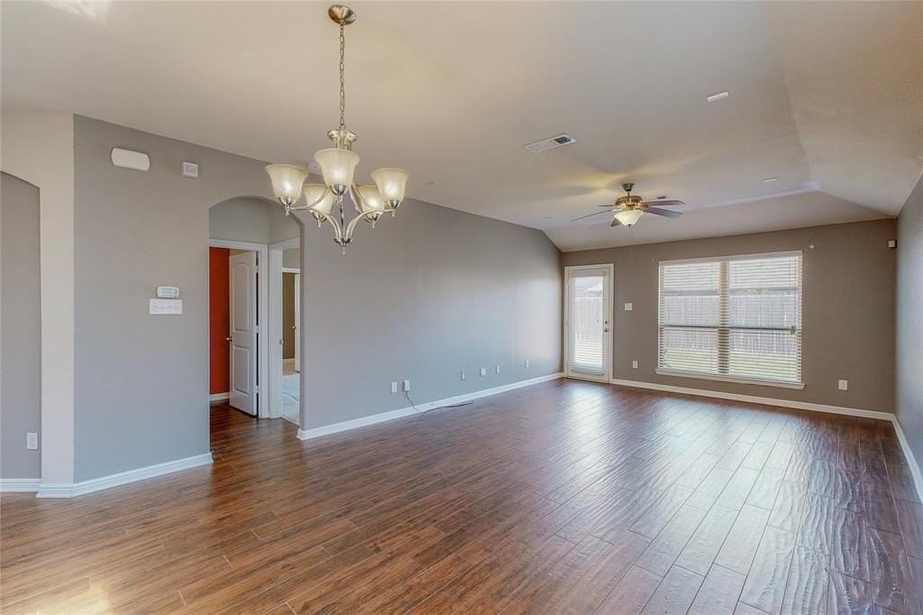 2609 Castle Creek Dr - Photo 3 of 36