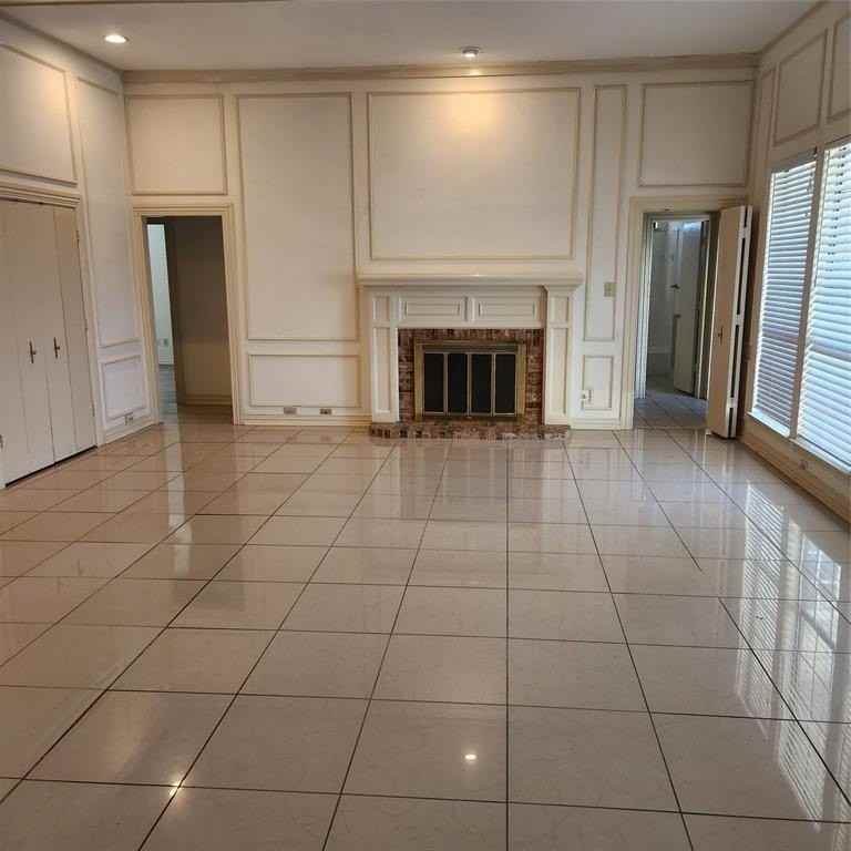 7303 Williamswood Dr - Photo 3 of 17