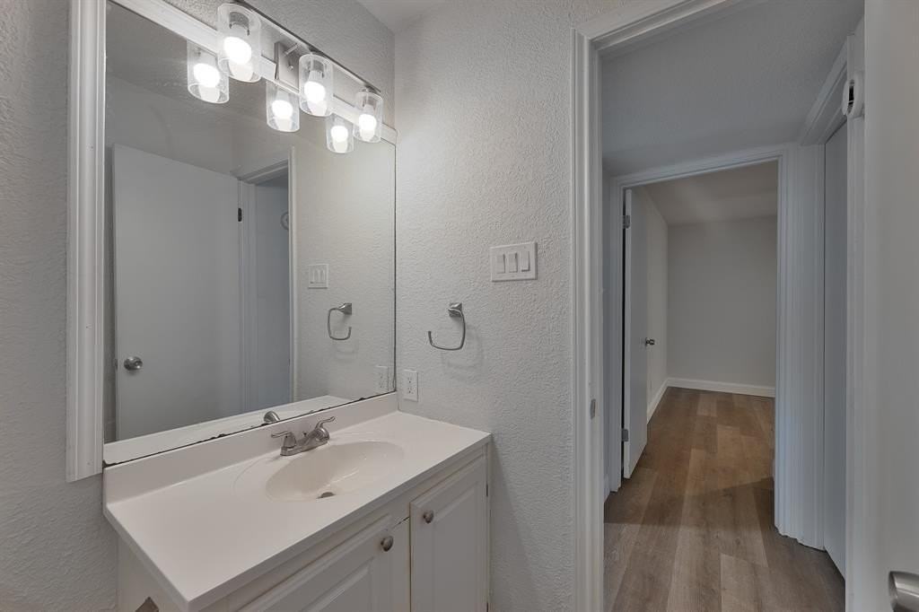 4849 Alta Oaks Ct - Photo 2 of 29