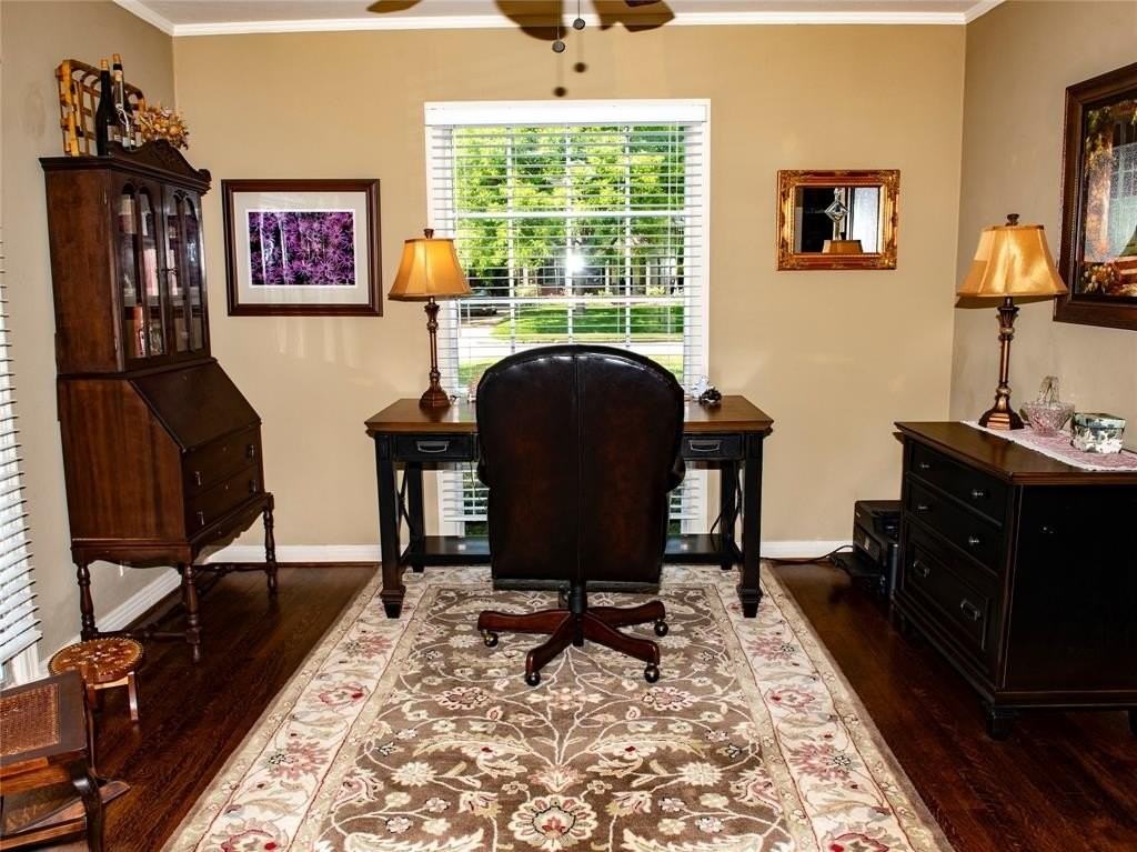 6216 Mercedes Ave - Photo 6 of 33