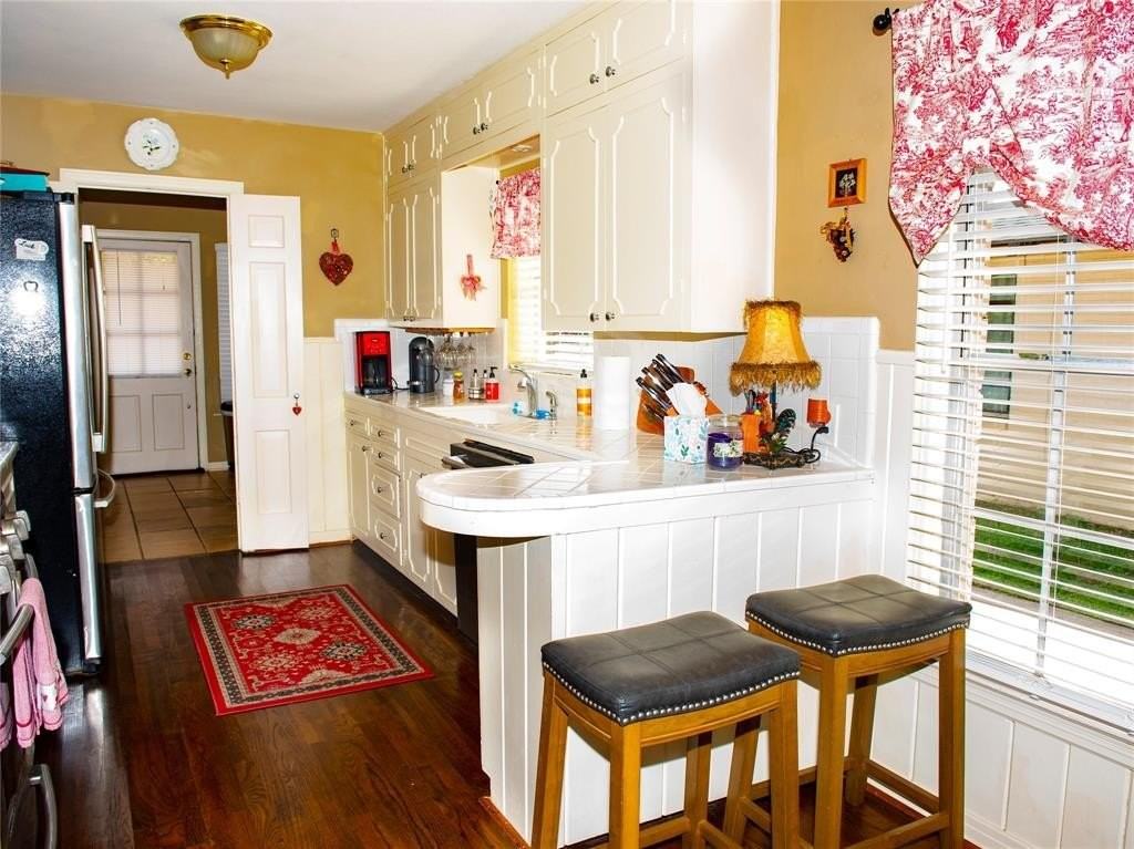 6216 Mercedes Ave - Photo 7 of 33