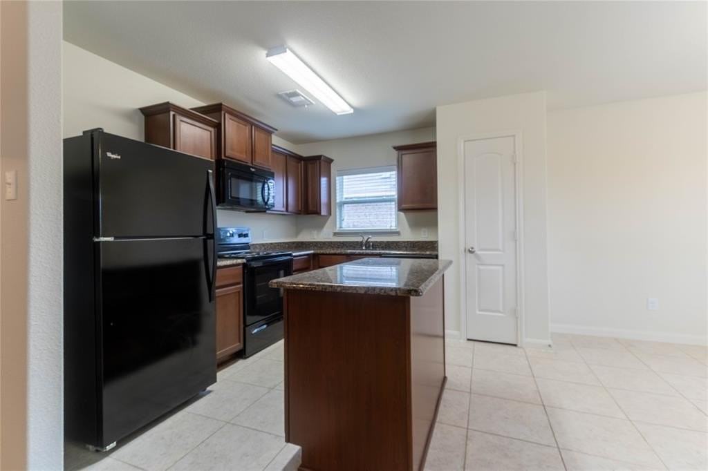 211 Magnolia Dr - Photo 4 of 20