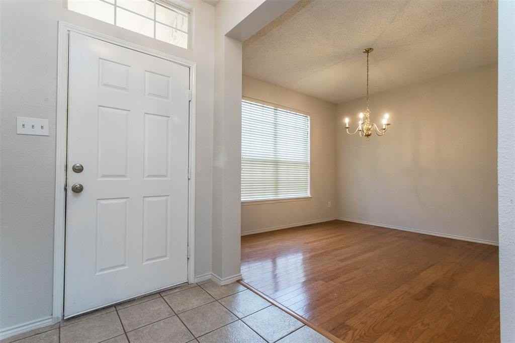 738 Opal Ln - Photo 2 of 31