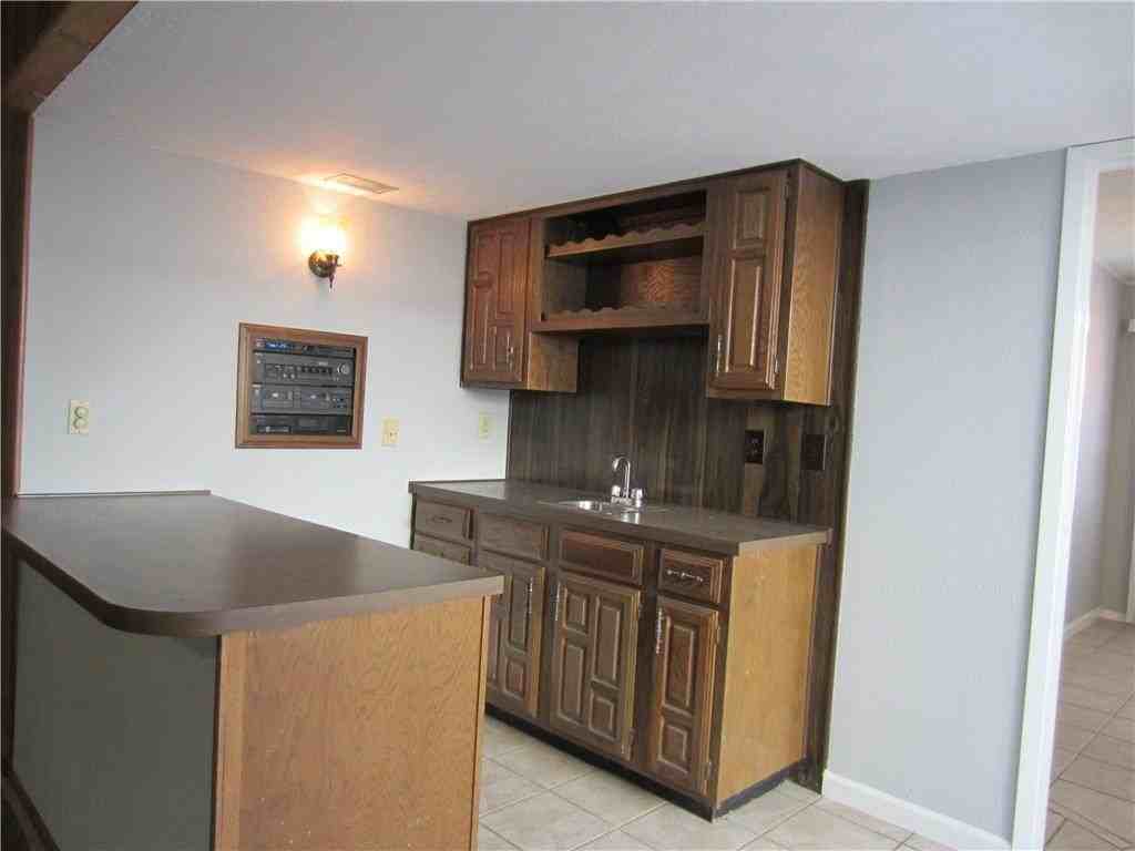 5604 Usher St - Photo 6 of 30