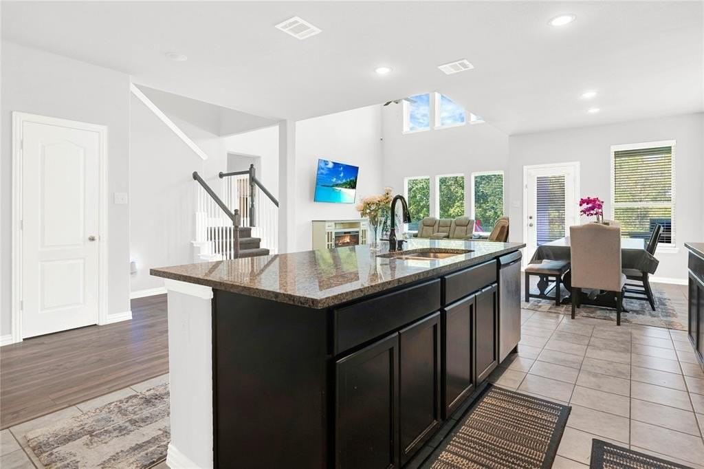 3712 Maroon Creek Rd - Photo 6 of 23