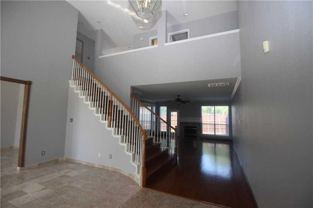 3845 Gillespie Dr - Photo 3 of 28