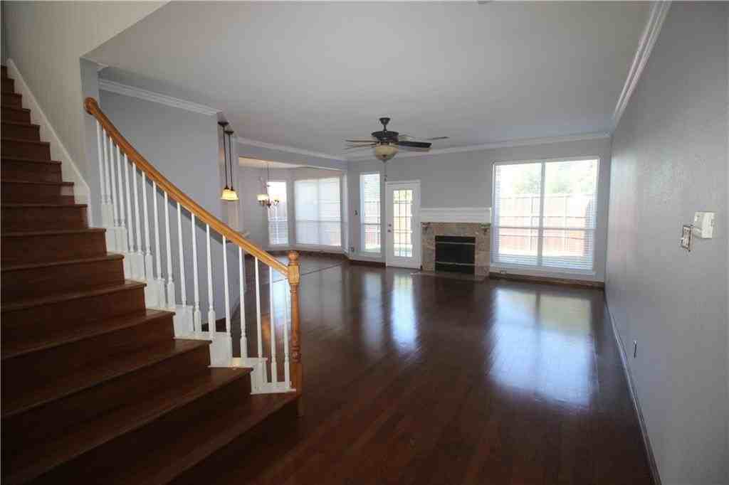 3845 Gillespie Dr - Photo 5 of 28